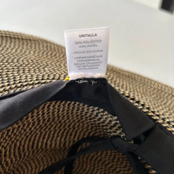 Solar Escape UPF 50+ Sun Protection Hat Adjustable Size - Picture 5 of 6